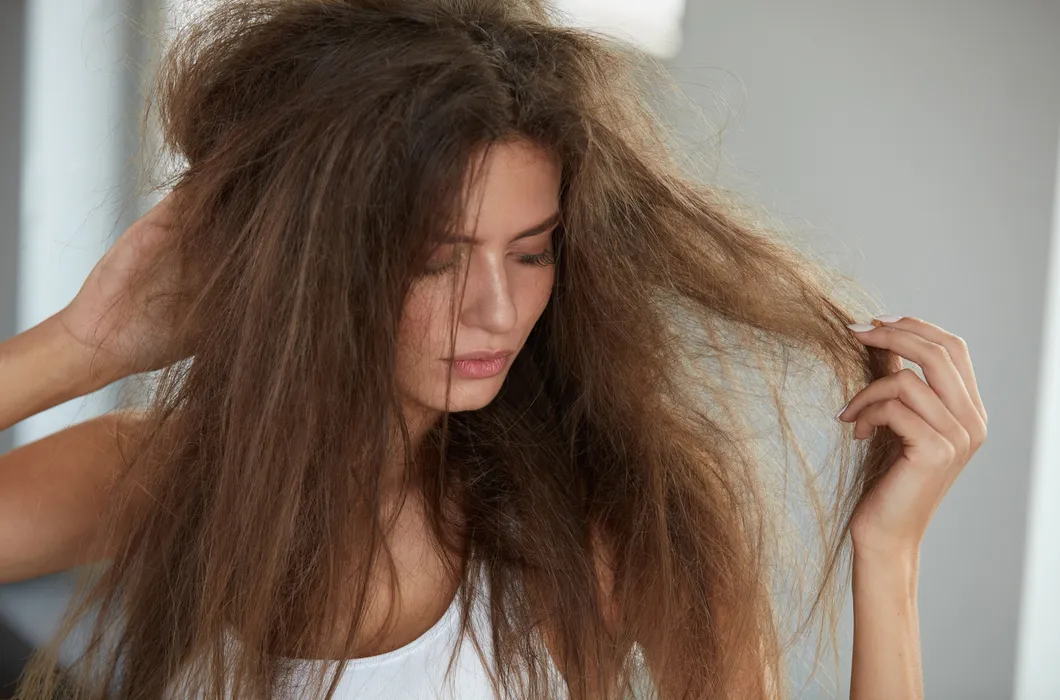 Strohige Haare: Was tun und wie kann man sie vermeiden?