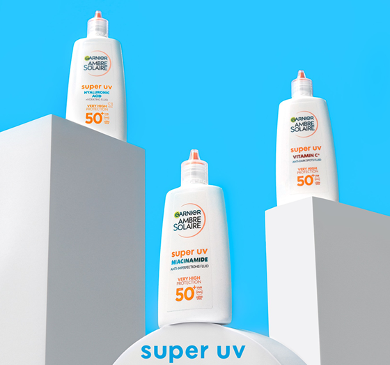 GARNIER AMBRE SOLAIRE SUPER UV VITAMIN C FLUID GEGEN VERFÄRBUNGEN SPF50+ 40ML