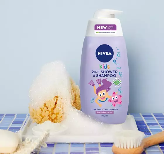 NIVEA KIDS 2 IN 1 SHOWER & SZAMPOO DUSCHGEL UND SHAMPOO SPARCLE BERRY SCENT 