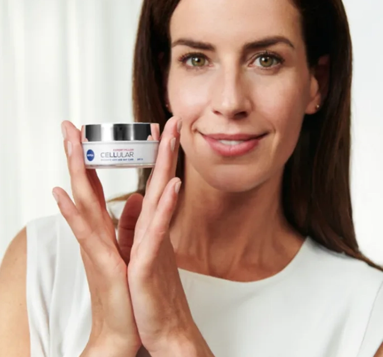 NIVEA CELLULAR EXPERT FILLER GESCHENKSET FÜR FRAUEN