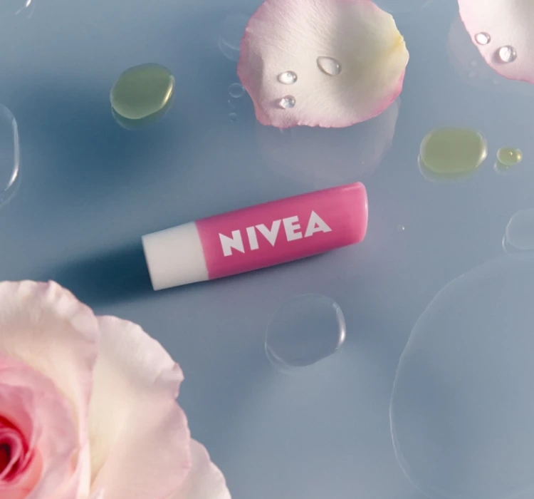 NIVEA PFLEGENDER LIPPENSTIFT SOFT ROSE 5,5ML