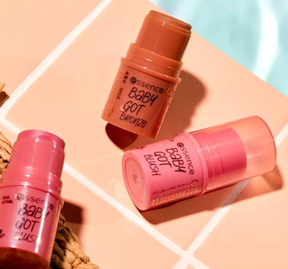 Essence Baby Got Bronze Gesicht Bronzer Stick 10 Zimt Gewürz 5.5g