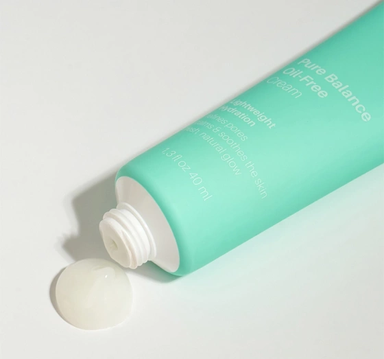 Nacomi Next Level Pure Balance Oil-Free Cream feuchtigkeitsspendende Creme für fettige und Mischhaut 40ml