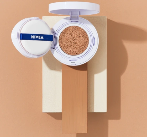 Kliknij na zdjęcie, aby je powiększyć NIVEA HYALURON CELLULAR FILLER KOMPAKT-FOUNDATION SPF15 02 MITTEL 15G