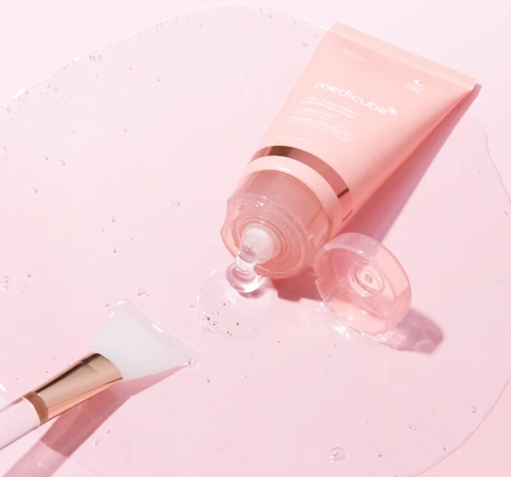 Kliknij na zdjęcie, aby je powiększyć Medicube Collagen Festigende Nacht-Peel-Off-Maske 75 ml