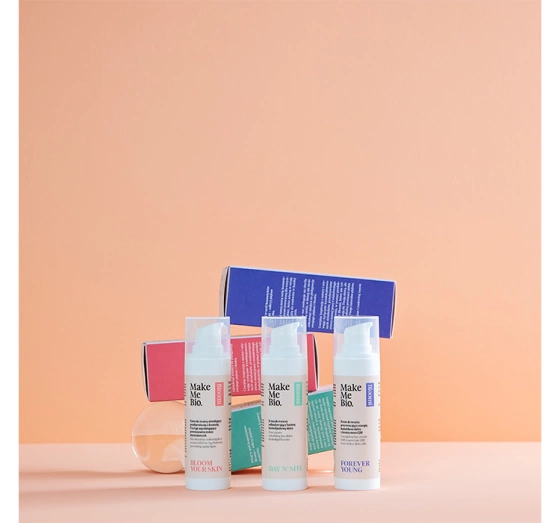  MAKE ME BIO BLOOMI BLOOM YOUR SKIN GESICHTSCREME GEGEN VERFÄRBUNGEN MIT PRO-AGE-FORMEL 30ML