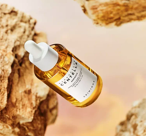 Kliknij na zdjęcie, aby je powiększyć SKIN1004 CENTELLA AMPOULE GESICHTSSERUM 55ML