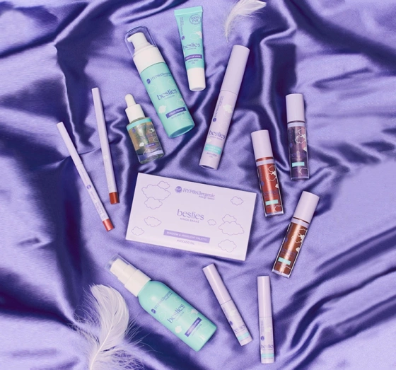 Bell x Besties Flüssiger Eyeliner 01 Blackest Night 4g