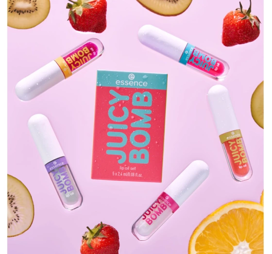 Kliknij na zdjęcie, aby je powiększyć Essence Juicy Bomb Geschenkset mit Lippenölen 01 Coconut Crush 2,4 ml + 02 Strawberry Star 2,4 ml + 03 Mandarin Miracle 2,4 ml + 04 Mint Magic 2,4 ml + 05 Cherry Cheer 2,4 ml