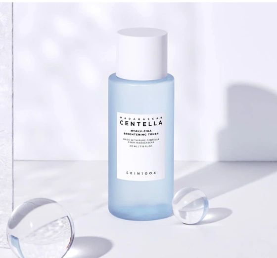 Skin1004 Madagascar Centella Hyalu-Cica Aufhellendes Gesichtstonikum 30 ml