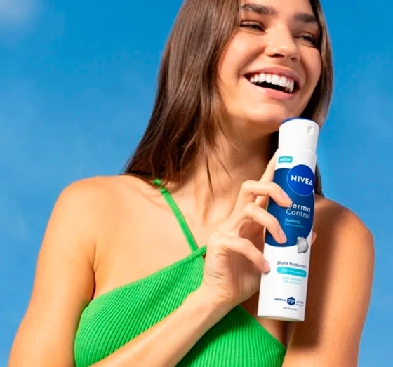 Kliknij na zdjęcie, aby je powiększyć NIVEA Derma Control Antitranspirant Spray für Frauen Defend 250 ml
