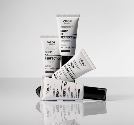 Veoli Botanica Drop of Perfection Glättend-deckende BB-Creme für fettige und Mischhaut SPF20 3.0 W Golden Beige 30 ml