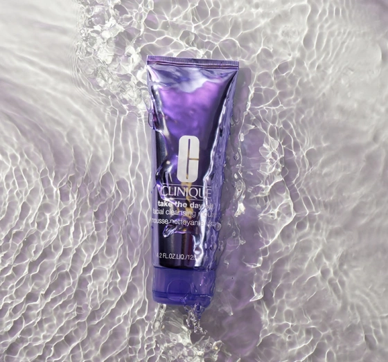 Clinique Take The Day Off Seidiger Reinigungsschaum 125 ml