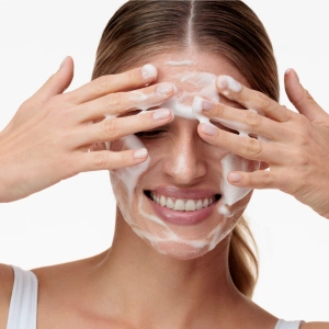 Veoli Botanica Foam Of Comfort Feuchtigkeitsspendender Gesichtsreinigungsschaum 150 ml