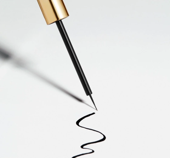 Eveline Precise Slim langanhaltender Eyeliner Vinyl Black 2,8ml