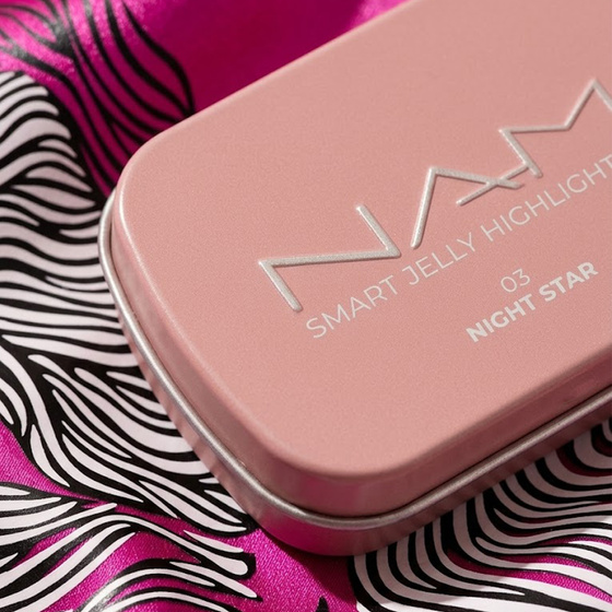 Kliknij na zdjęcie, aby je powiększyć NAM Smart Jelly Highlighter – Gesichts-Highlighter in Gel-Formel 03 Night Star 10 g