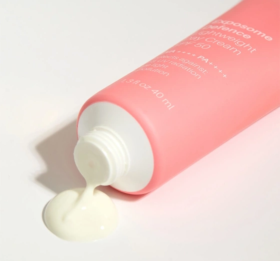 Nacomi Next Level Exposome Defence Lightweight Day Cream leichte Creme mit SPF50 40ml