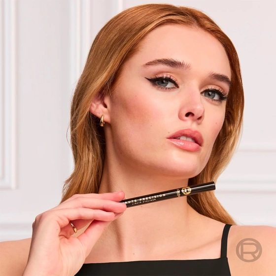 L'Oréal Paris Haute Precision Wasserfester flüssiger Eyeliner im Stift 010 Black Silk / Noir Silk 1 ml