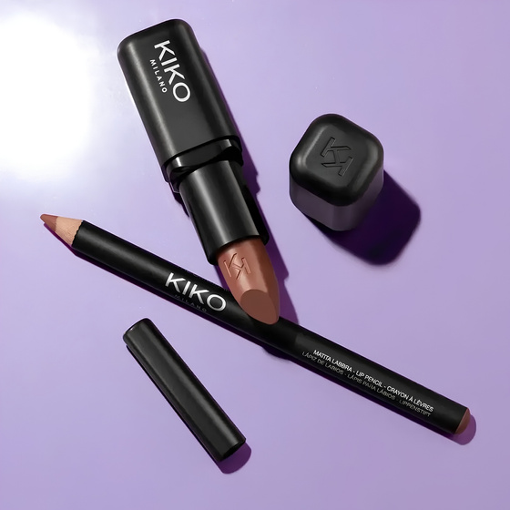 Kliknij na zdjęcie, aby je powiększyć KIKO Milano Club K The Original Lipstick – feuchtigkeitsspendender, deckender Lippenstift 103 Pick-Me 3,5 g
