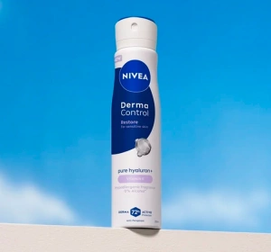 NIVEA Derma Control Antitranspirant Spray für Frauen Restore 250 ml