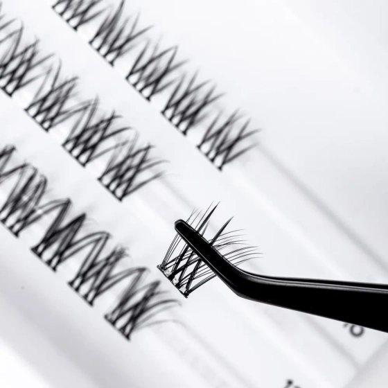 Kliknij na zdjęcie, aby je powiększyć Lash Brow Press&Go selbstklebende Wimpern „Daily Natural“