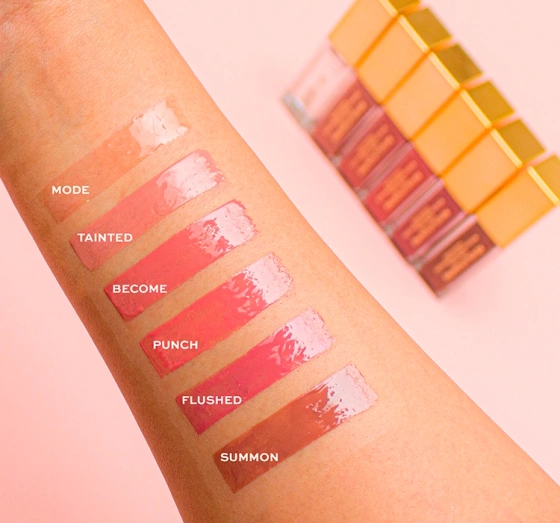 Kliknij na zdjęcie, aby je powiększyć REVOLUTION PRO HYDRA GLOSS LIPGLOSS FLUSHED 8ML