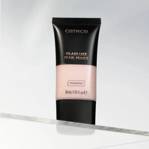 Catrice Glass Like Pearl Primer – feuchtigkeitsspendende, strahlkraftverleihende Make-up-Grundierung 30 ml