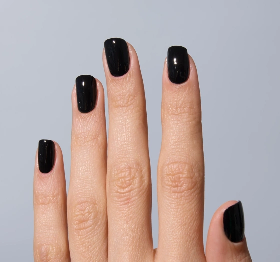 Kliknij na zdjęcie, aby je powiększyć Semilac Nail Lacquer Klassischer Nagellack 109 Classic Black 9 ml