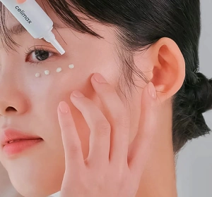 Celimax The Real Noni Feuchtigkeitsspendend-revitalisierende Augencreme 20 ml