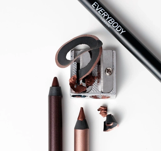 Kliknij na zdjęcie, aby je powiększyć Everybody London Satin Kajal Satin-Augenstift Dark Chocolate 1 g