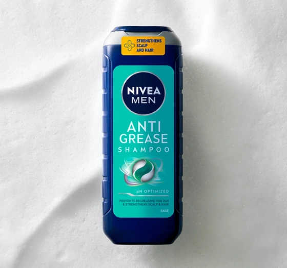 Kliknij na zdjęcie, aby je powiększyć NIVEA MEN Anti Grease Shampoo für fettiges Haar 500 ml