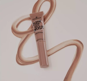 Essence Baby Got Bronze Flüssiger Bronzer 20 Sunkissed Sweety 10 ml