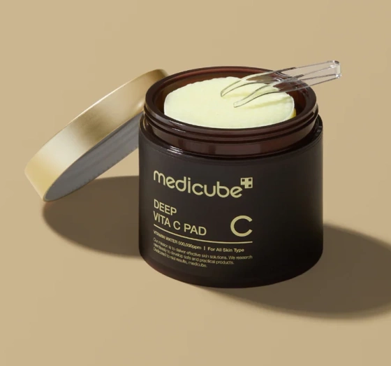 Medicube Deep Vita C Aufhellende Pads 70 Stück