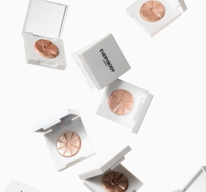 Everybody London Glänzender Lidschatten Champagne O'Clock 1,4g