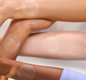 Essence Baby Got Diamond Highlighter im Stift 5,4 g