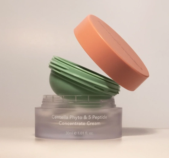 Kliknij na zdjęcie, aby je powiększyć Haruharu Wonder Centella Phyto & 5 Peptide Nährende Gesichtscreme 30 ml