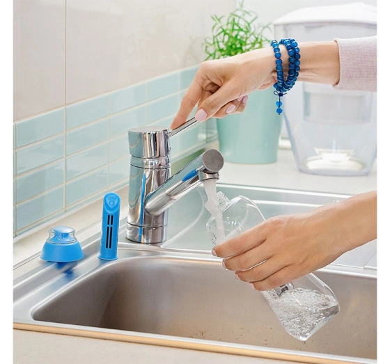 Kliknij na zdjęcie, aby je powiększyć Dafi Soft Wasserflasche mit Aktivkohlefilter 0,5 l Blau