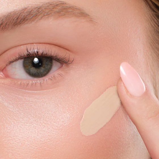 Kliknij na zdjęcie, aby je powiększyć Eveline Cosmetics Wonder Match deckende BB-Creme mit LSF 50, 0,5 Porcelain, 30 ml