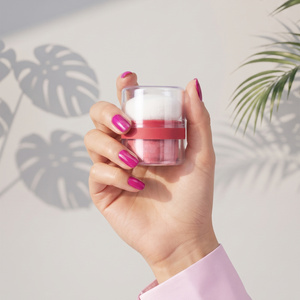 Lovely Rosy Ribbon Blusher – loser, aufhellender Rougepuder für das Gesicht mit integriertem Döschen, 2 g