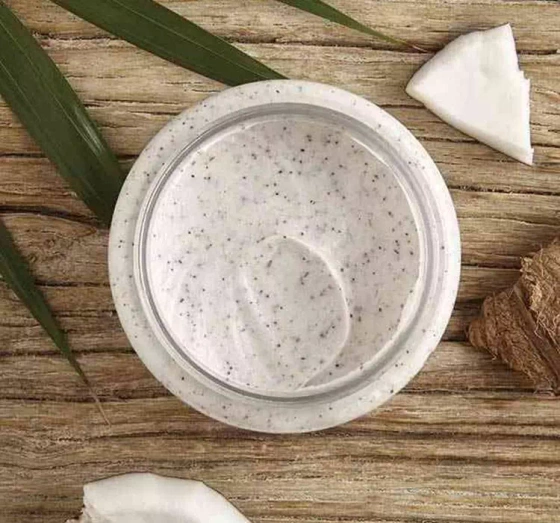 Kliknij na zdjęcie, aby je powiększyć THE BODY SHOP COCONUT BODY SCRUB 240 ML