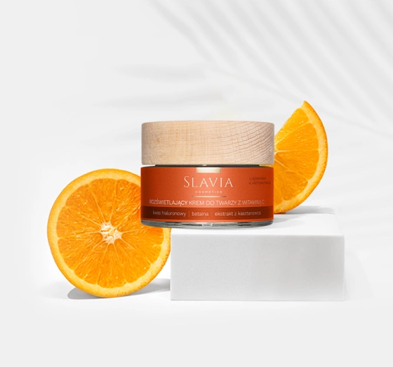 SLAVIA COSMETICS GESICHTSCREME FÜR TAG UND NACHT MIT AKTIVEM VITAMIN C 3% 50ML