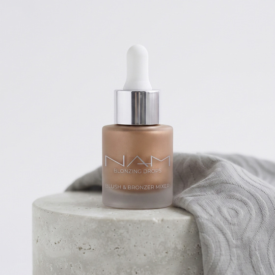 NAM Blonzing Drops – aufhellender flüssiger Bronzer-Rouge 01 15 ml