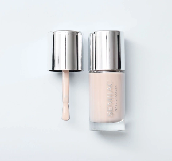 Kliknij na zdjęcie, aby je powiększyć Semilac Nail Lacquer Klassischer Nagellack 104 Cream Supreme 9 ml