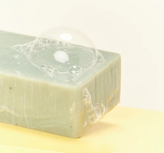 Kliknij na zdjęcie, aby je powiększyć Mydlarnia Cztery Szpaki Zitronen-Eukalyptus Seife 110g