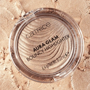Catrice Aura Glam Bouncy Highlighter – ein Gesichtshighlighter mit elastischer und geschmeidiger Textur, 010 Moonlit Sand, 6,4 g