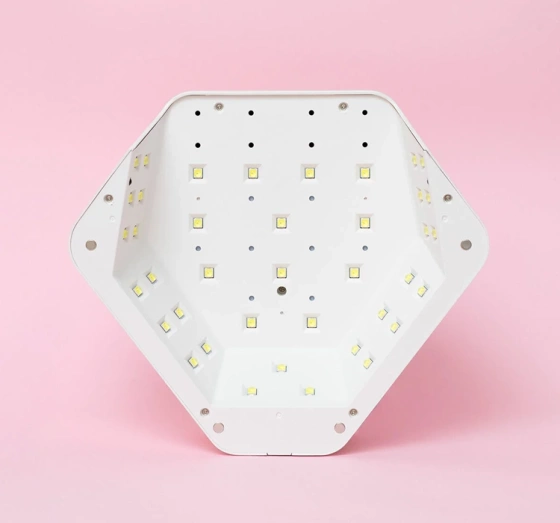 Kliknij na zdjęcie, aby je powiększyć Semilac Diamond Collection Lampe UV LED 36/54W