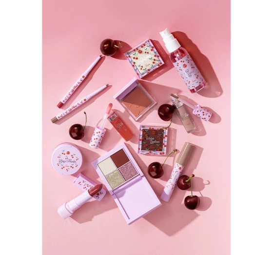 Kliknij na zdjęcie, aby je powiększyć Bell x Kartonii Lippenkonturenstift 02 Cherry Cola 0,26 g