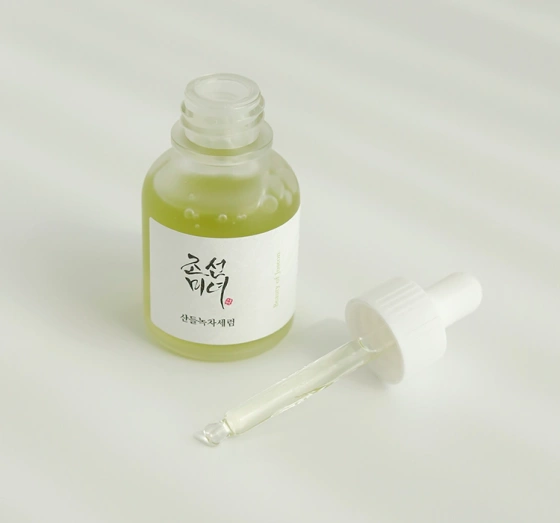 Kliknij na zdjęcie, aby je powiększyć Beauty of Joseon Calming Green Tea + Panthenol – beruhigendes Gesichtsserum mit grünem Tee, 30 ml