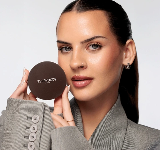Kliknij na zdjęcie, aby je powiększyć Everybody London Satin-Gesichts-Puder 7 g