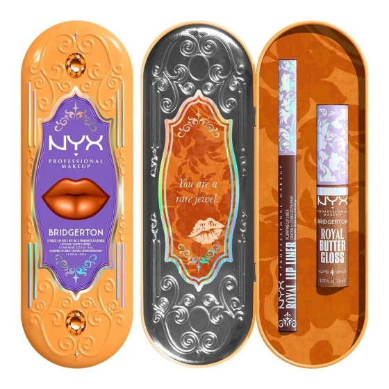 Kliknij na zdjęcie, aby je powiększyć NYX Professional Makeup Bridgerton Royal Treasures Lip Kit 06 Lippen-Make-up-Set Royal Butter Gloss Pout and About 8 ml + Royal Lip Liner Toffee Temptation 0,33 g